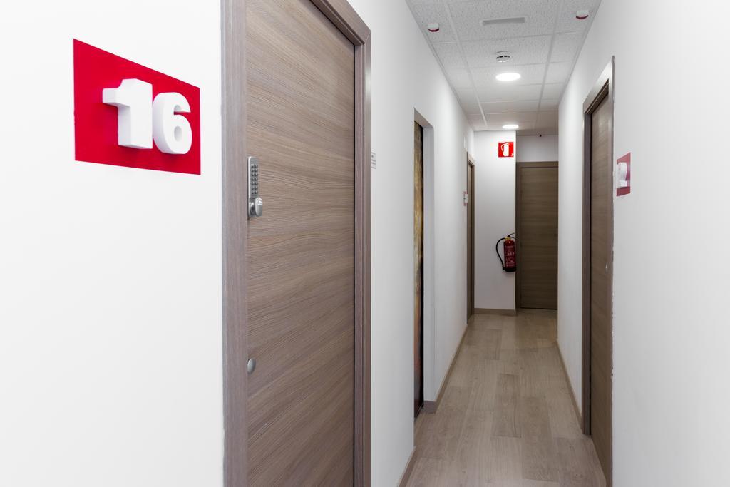 Brustar Sagrada Familia Hotel Барселона Екстериор снимка