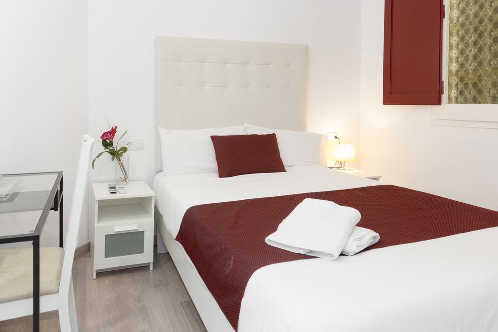 Brustar Sagrada Familia Hotel Барселона Екстериор снимка